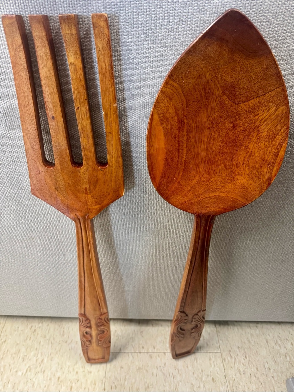 VTG Large 29 inch Hand Carved Wooden Fork & Spoon Set Wall Decor